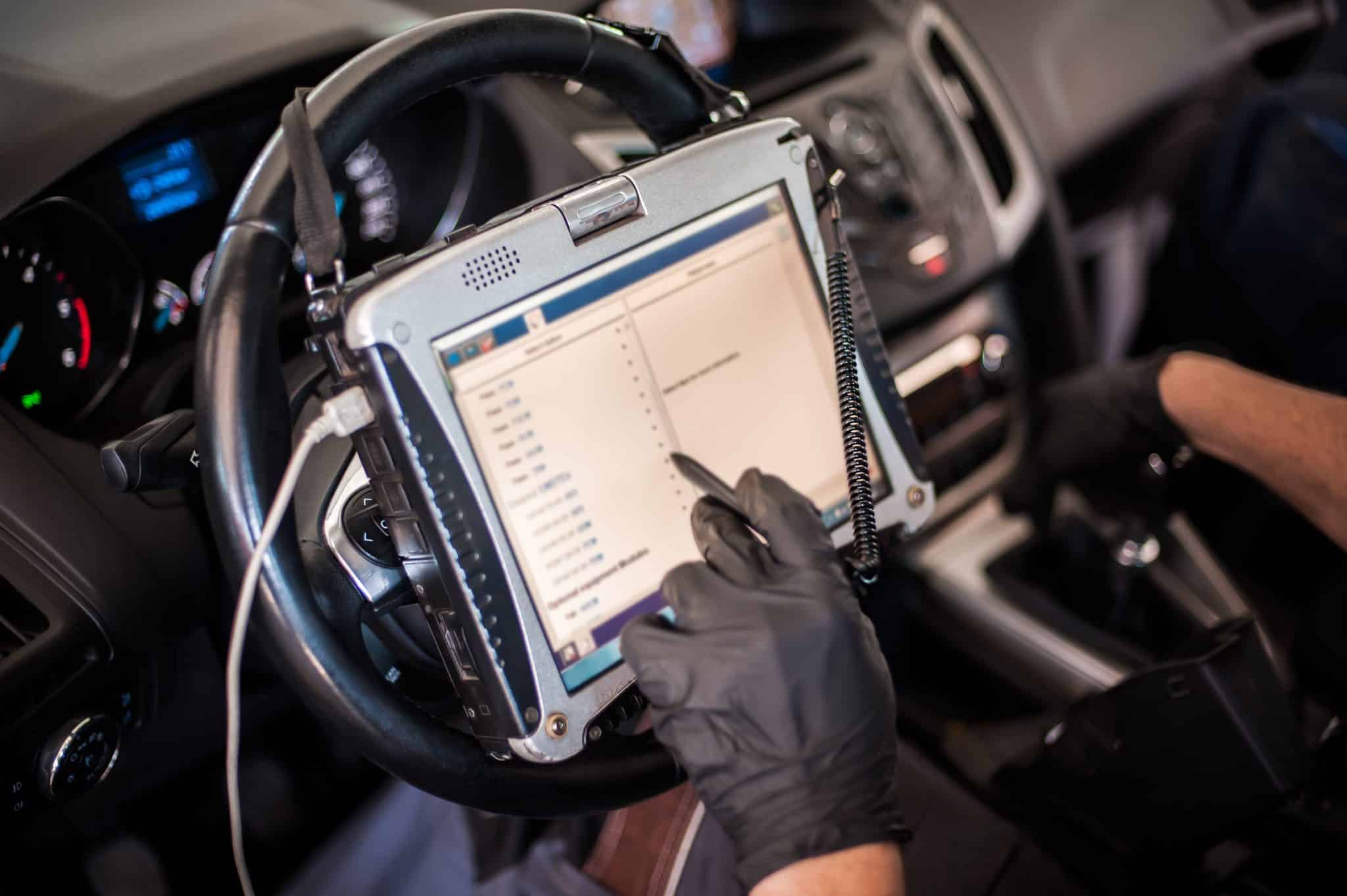 Professionelle Fahrzeugdiagnose bei SL Performance
